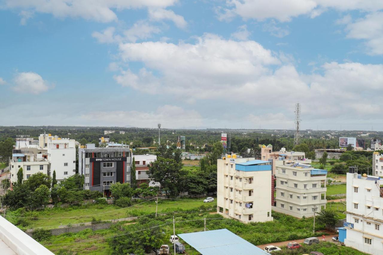 Myspace Tattwa Grand Hotel Yelahanka Exterior foto